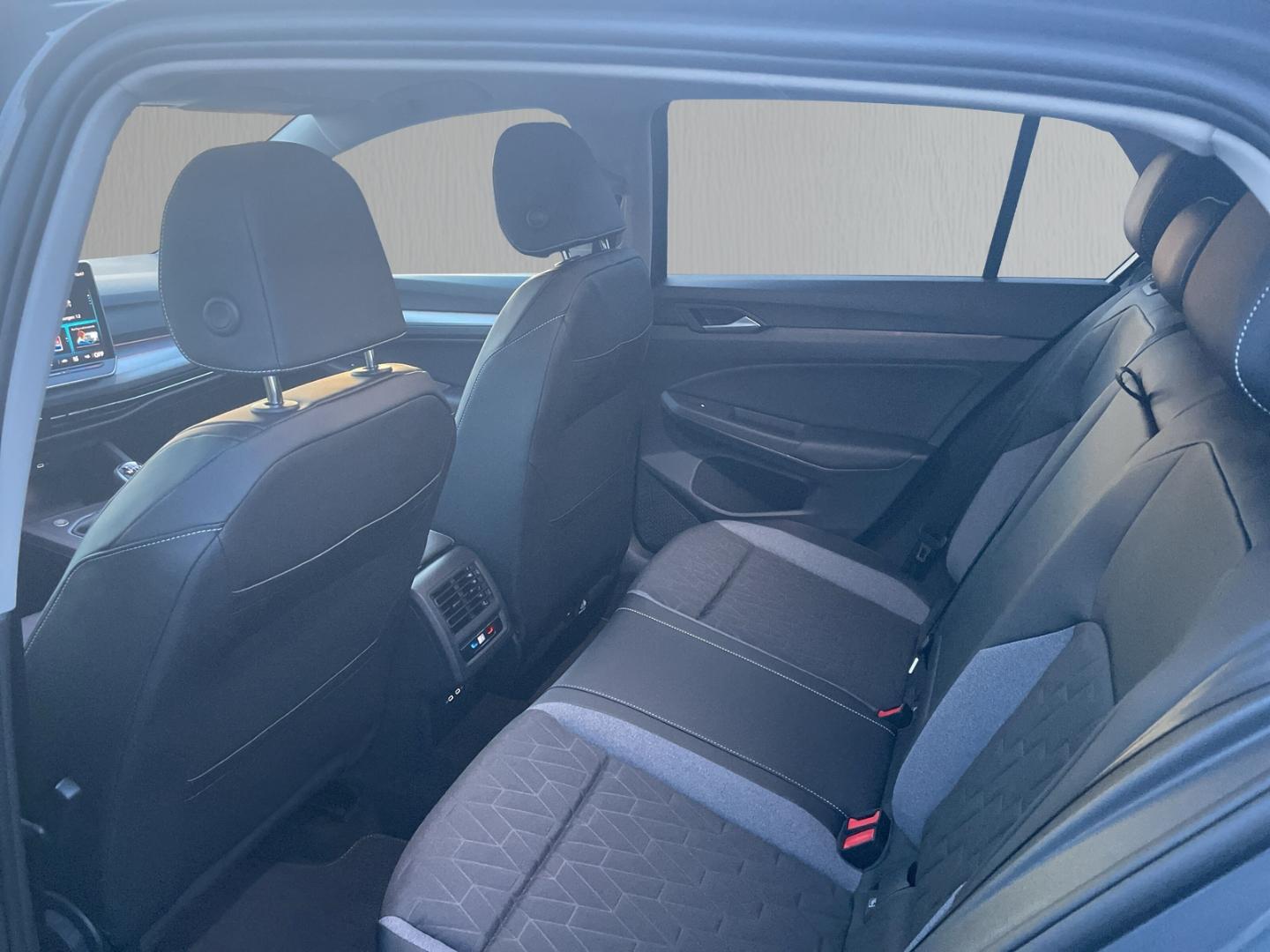 Volkswagen Golf 1.5 TSI Energy LED AHK PDC GJR SHZ LenkradH, миниатюра 8