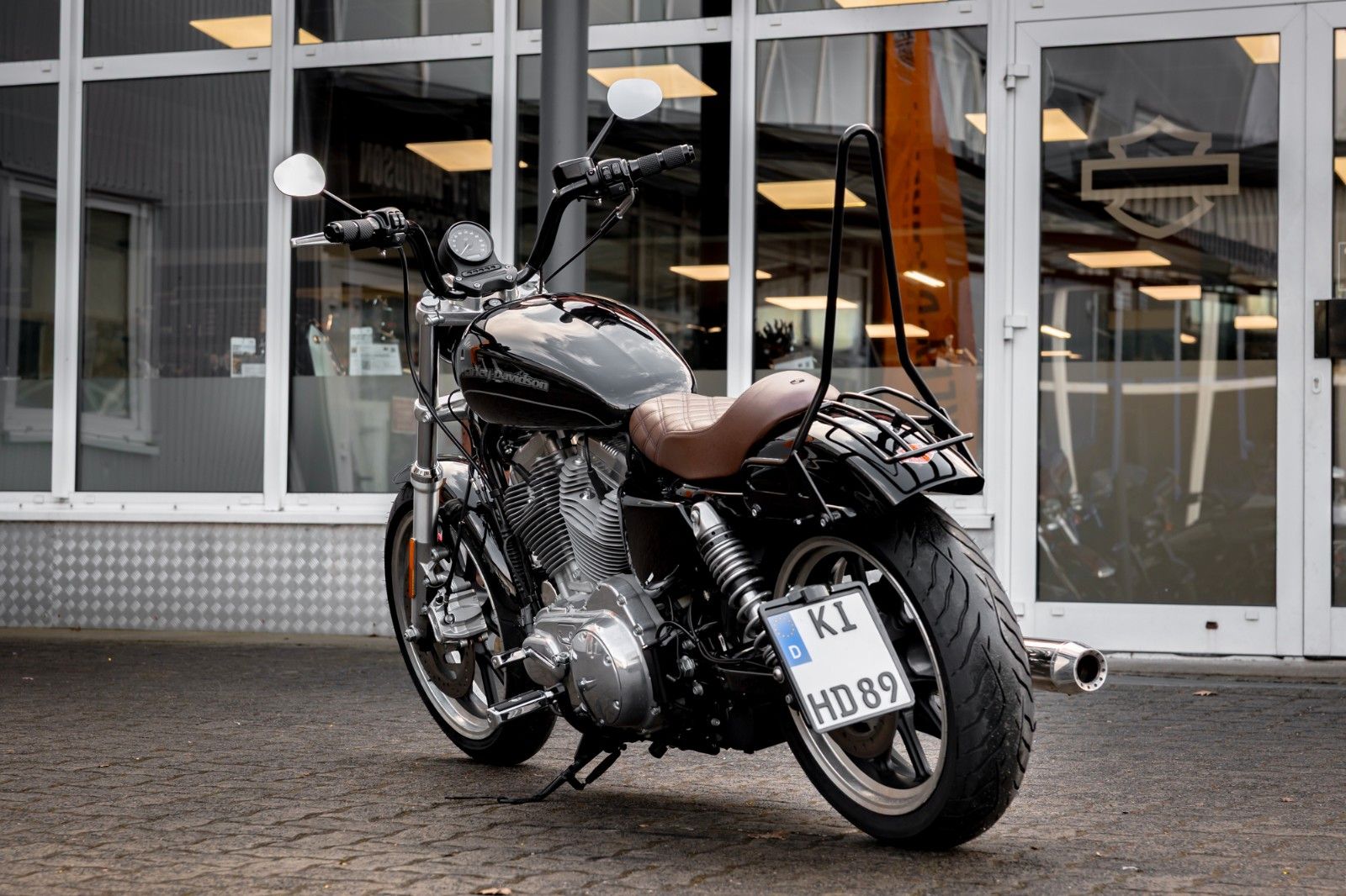 Fahrzeugabbildung Harley-Davidson XL883L SUPERLOW SPORTSTER - MILLER ABGASANLAGE