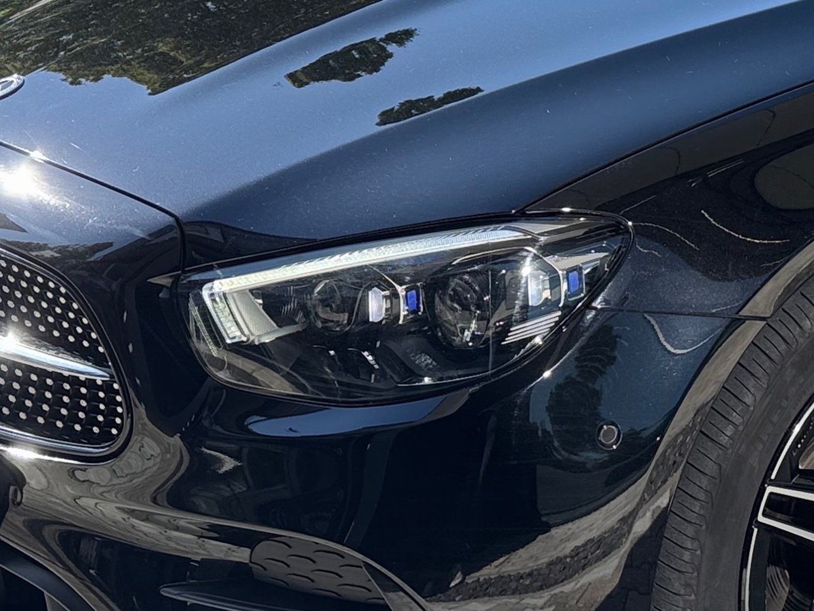 Fahrzeugabbildung Mercedes-Benz E 300 de 4M T AMG*Distronic*HeadUp*360*Burmester