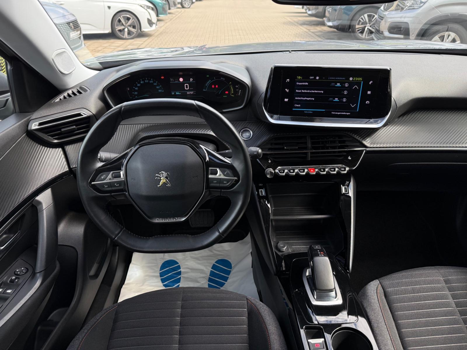 Peugeot e-2008 Active Pack |SHZ| Wärmepumpe |CarPlay|LED