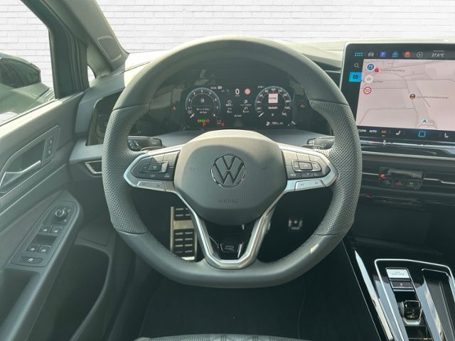 Fahrzeugabbildung Volkswagen Golf R-Line 1.5 eTSI 150 PS DSG NAVI LED RFK