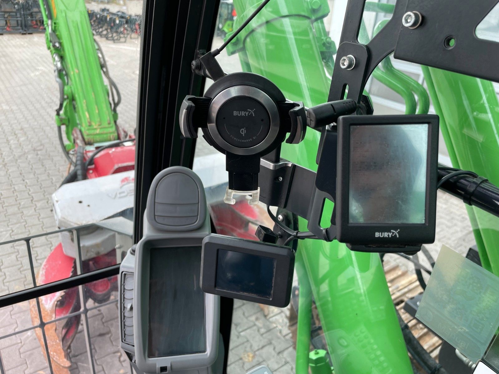 Fahrzeugabbildung Hitachi ZX225USLC-6 / 1.690h / OQ65 / Greifersäge