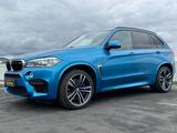 BMW X5 M 423 KW - blaue BMW X5 M