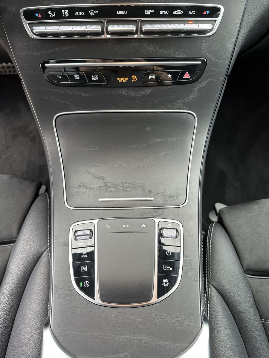 Fahrzeugabbildung Mercedes-Benz GLC 400d 4M AMG-Line NAV+LED+BURMESTER+360°+AHK