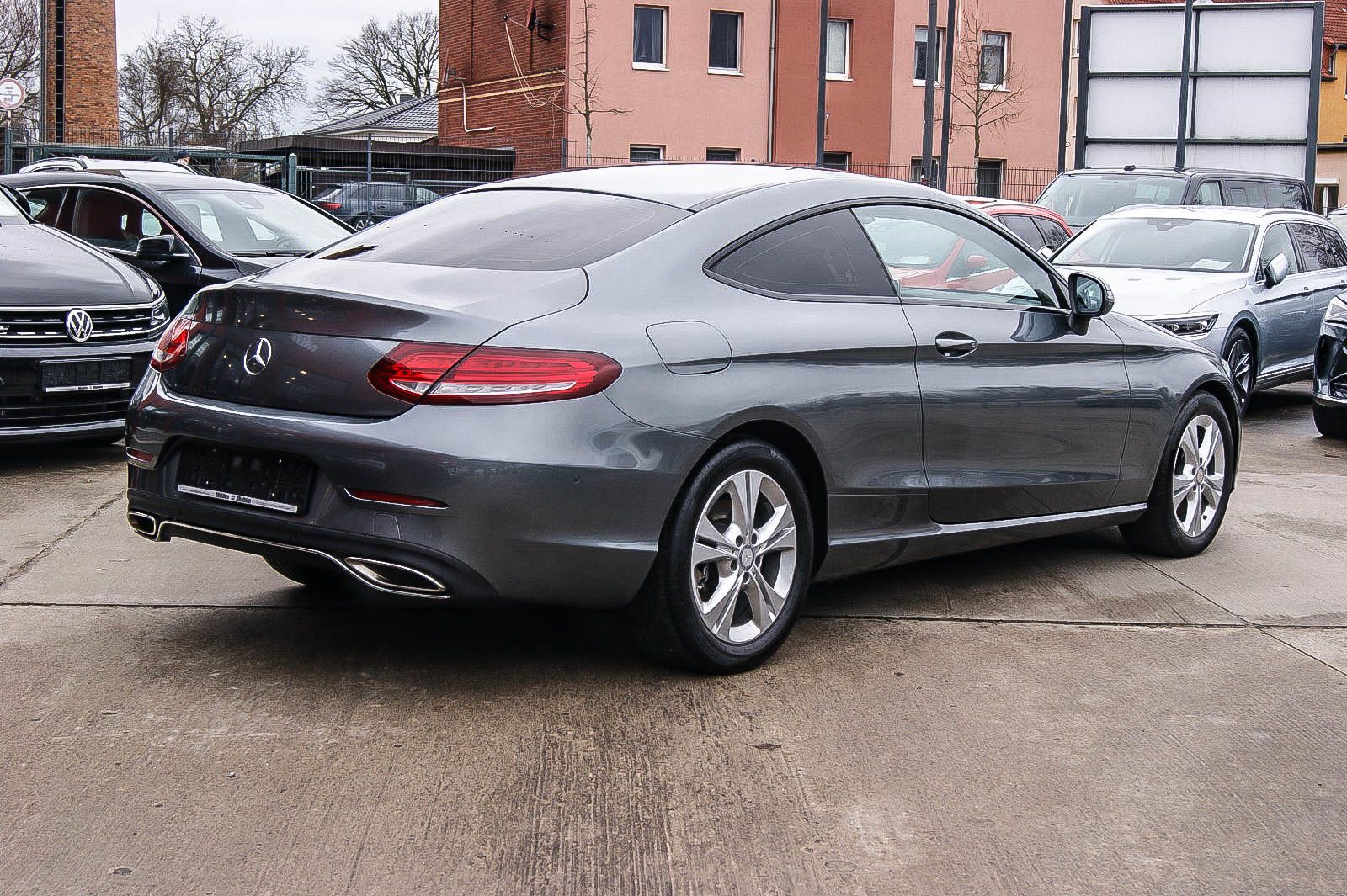 Fahrzeugabbildung Mercedes-Benz C 200 Coupe' Aut NAVIGATION PARKASSISTENT LEDER