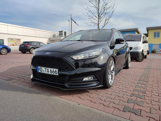 Ford Focus 2,0 EB ST Leder-Sport-Paket Turnier ST