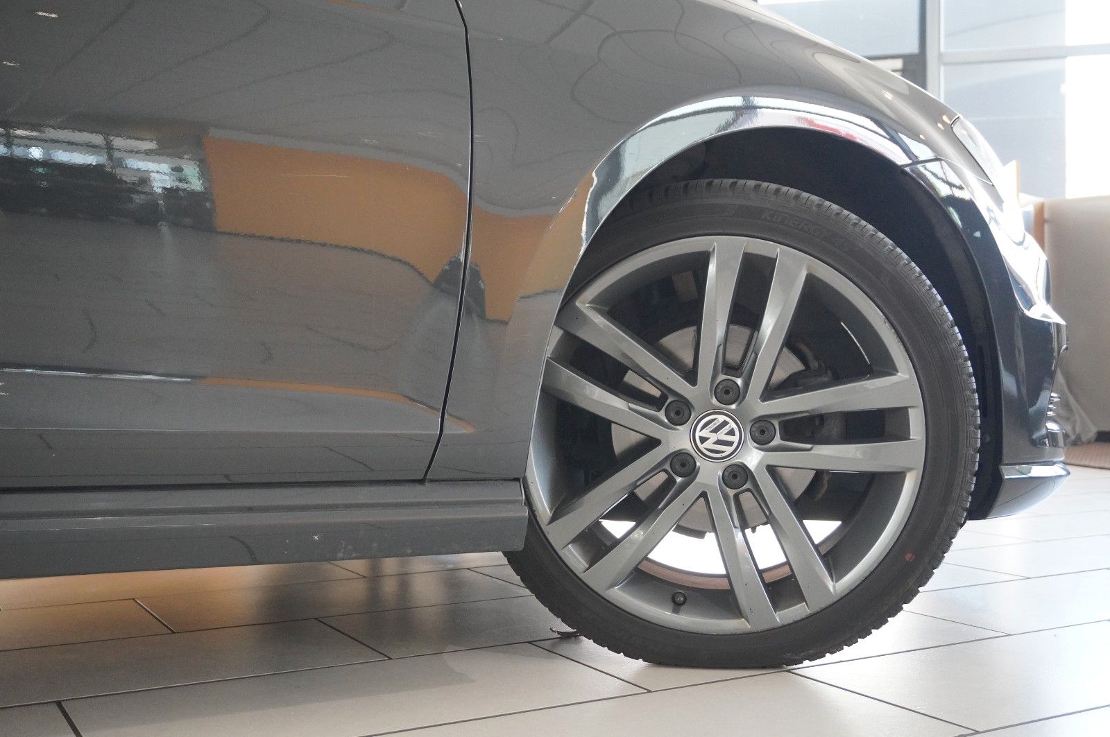 Fahrzeugabbildung Volkswagen Golf VII Lim.  1.2 TSI ALLSTAR NAVI/SHZ/PDC/TEMP
