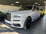 Rolls-Royce Cullinan- 4 seats- Bespoke- Starlight- Tables+TV - Rolls-Royce Gebrauchtwagen von 2024