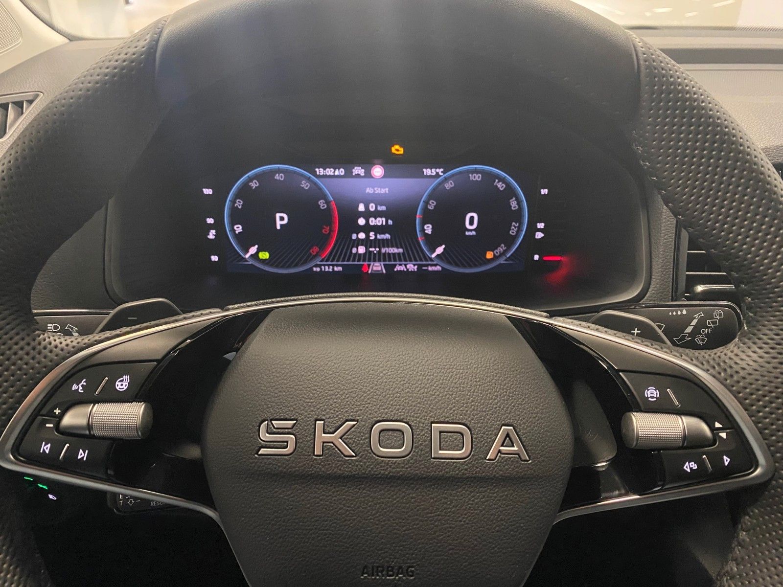 Fahrzeugabbildung SKODA Karoq 1.5 TSI DSG+Garantie 2030 oder 100tKM+NAVI