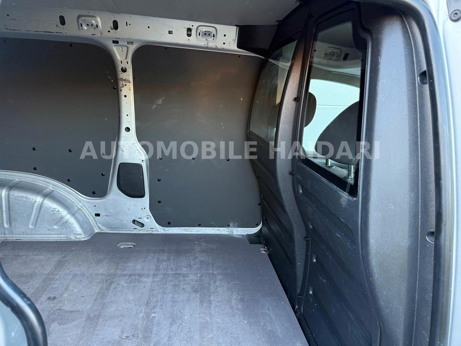 Volkswagen Caddy 2.0 TDI *Maxi* Erst 58 tkm+KLIMA+PDC+TÜV