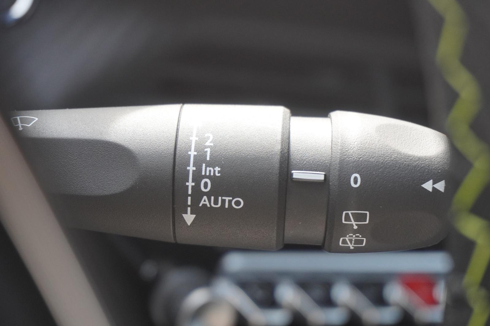 Peugeot 2008 GT 1.2 Hybrid 145 Aut. LED ACC Navi 360°