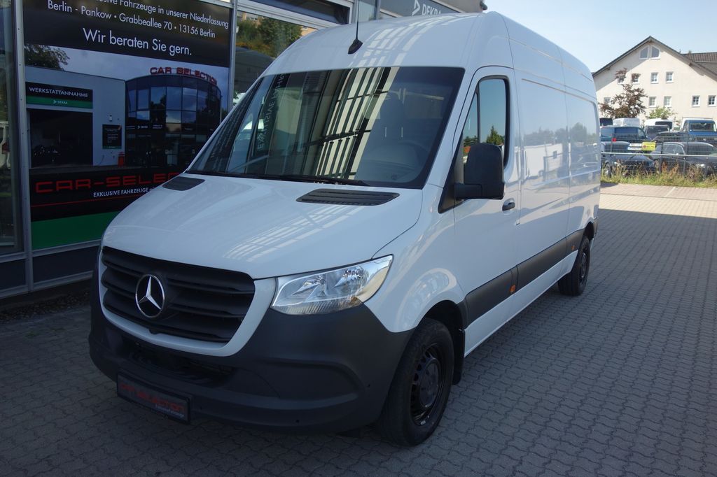Image of Mercedes-Benz Sprinter