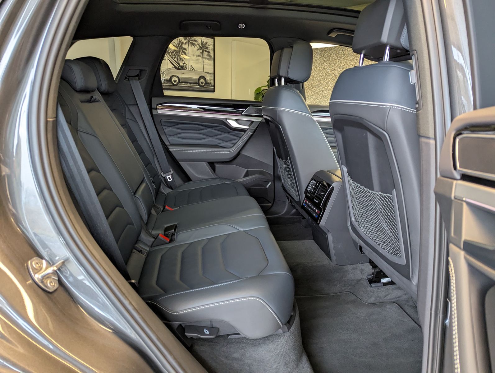 VW Touareg 3.0TDI 4M R-Line VOLL Black 22" UPE 114T - Image 16