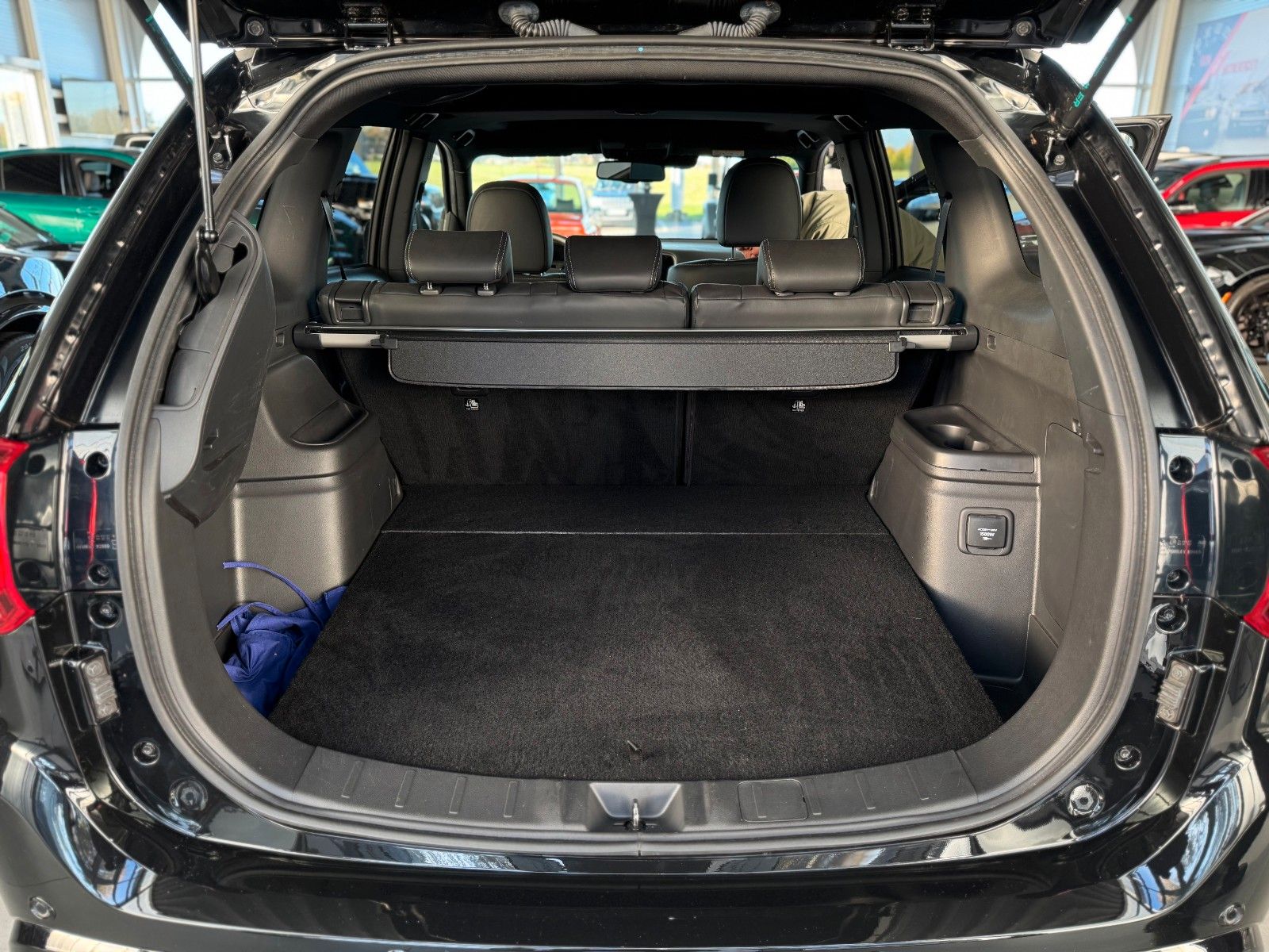 Fahrzeugabbildung Mitsubishi PHEV Outlander 4WD TOP AHK 1.HAND GJR