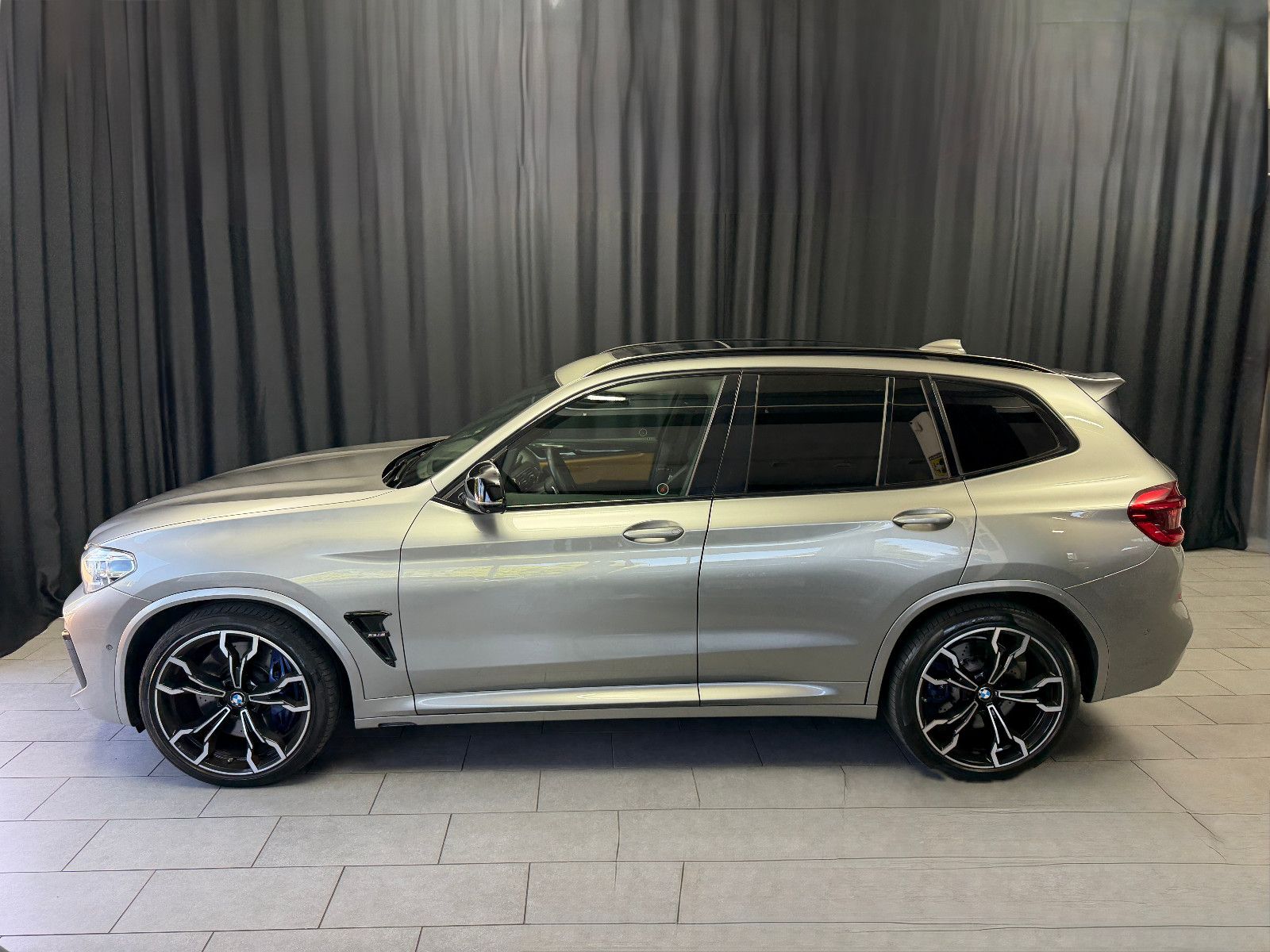 Fahrzeugabbildung BMW X3 M |H/K|HuD|PANO|LASER|INDIVIDUAL