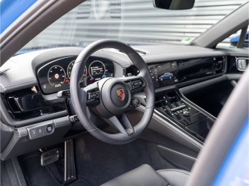Porsche Panamera - 4