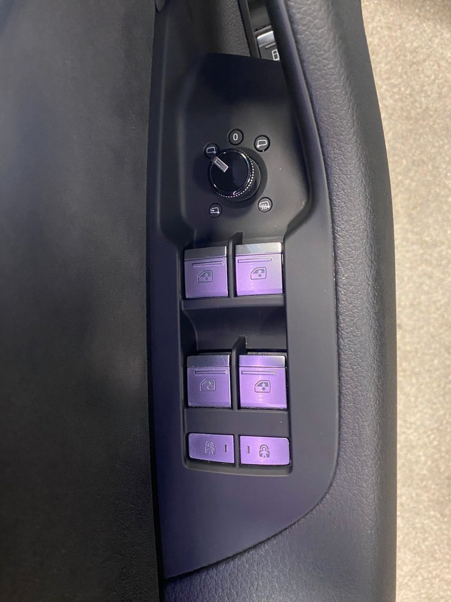 Fahrzeugabbildung Audi A6 55 TFSI e S tronic quattro sport Avant+S-Line