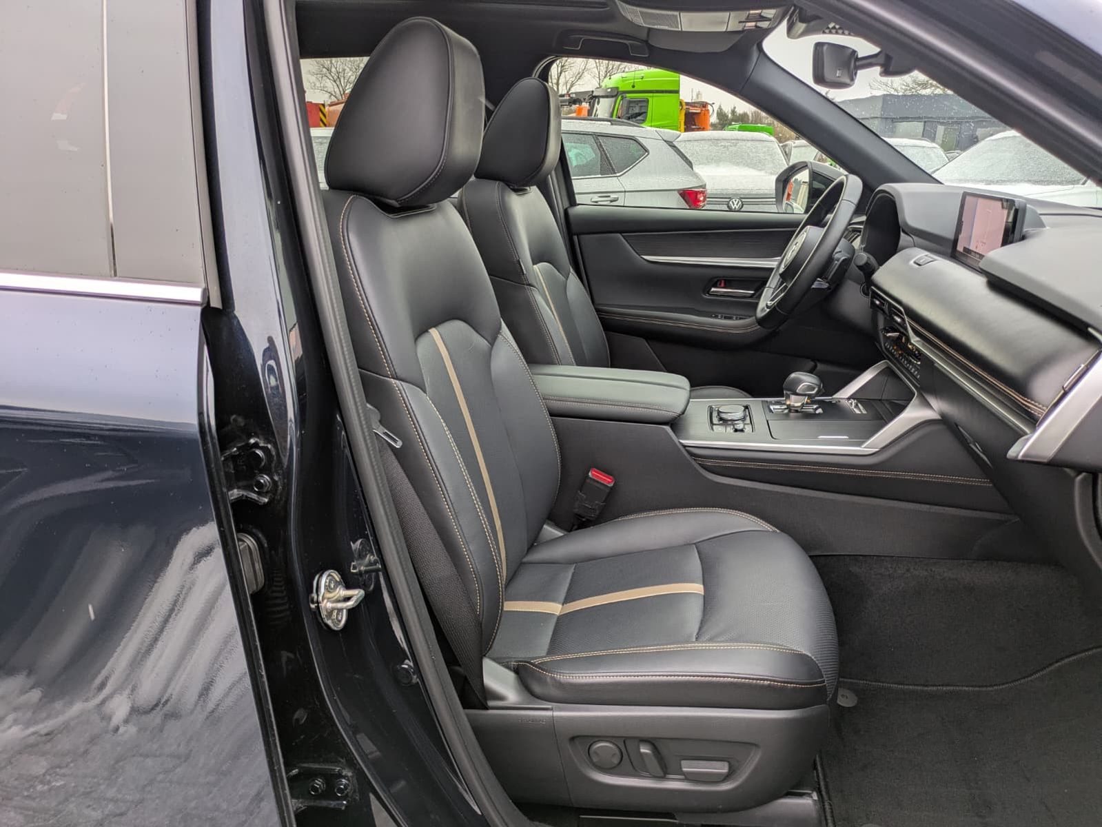 Fahrzeugabbildung Mazda CX-80 2.5L PHEV Homura Plus PANO*HUD*BOSE*7-SIT