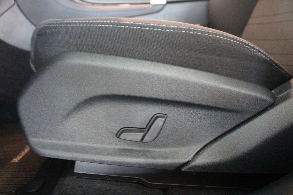 Mercedes-Benz GLC 220 d 4M AHK DISTRONIC LED Kamera COMAND SHZ