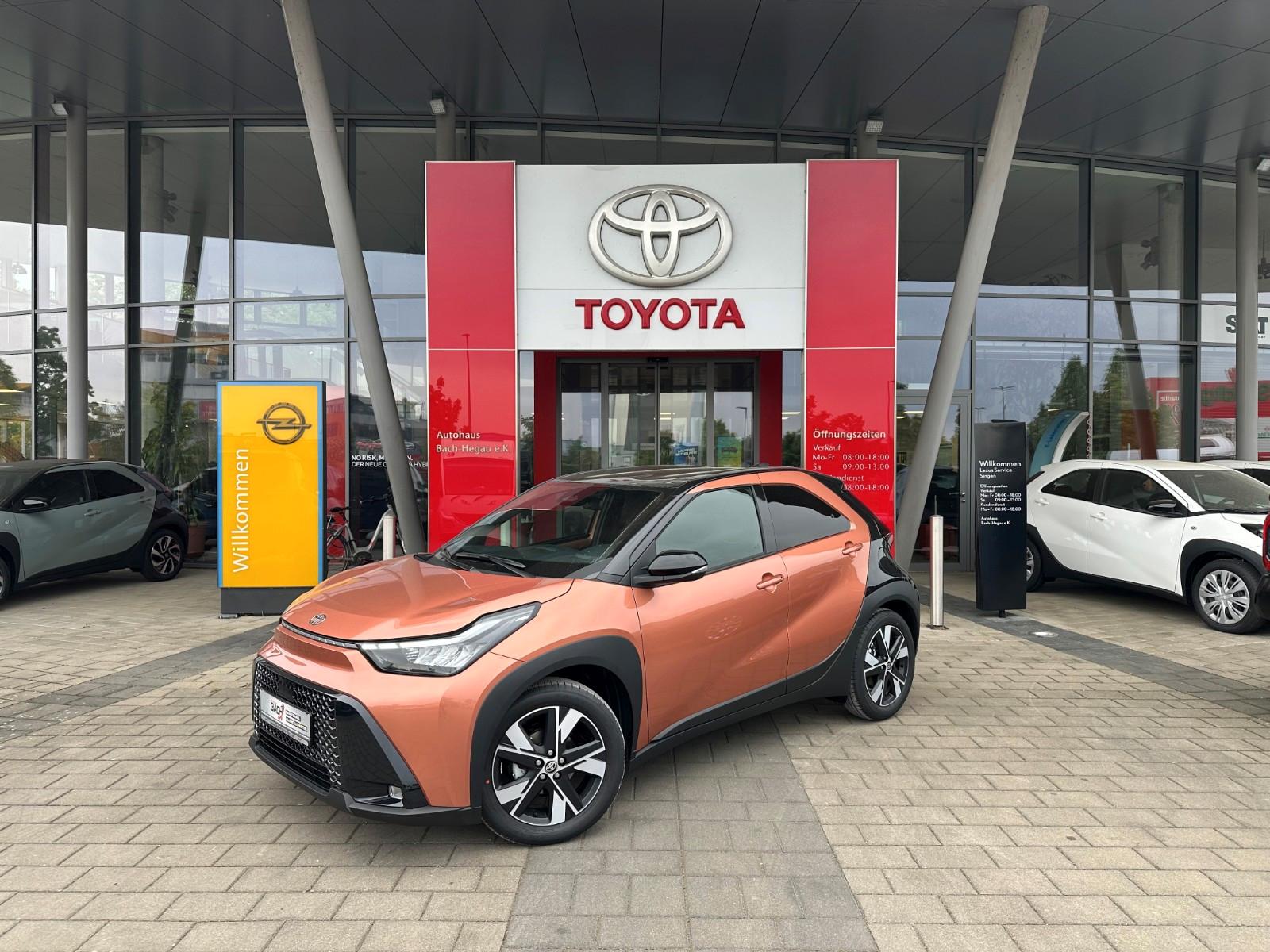 Toyota Aygo X Hybrid Teamplayer + SITZ-HZG,APPLE,KAMERA