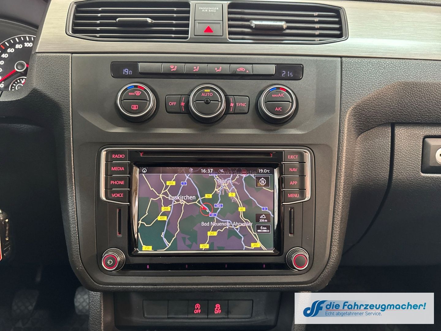 Fahrzeugabbildung Volkswagen Caddy Maxi Trendline BMT AHK Navi Mehrzonenklima