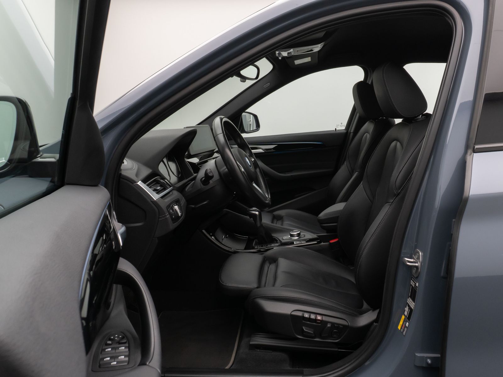 Fahrzeugabbildung BMW X1 xD25e Sport Line Kamera HUD DAB Komfort Navi+