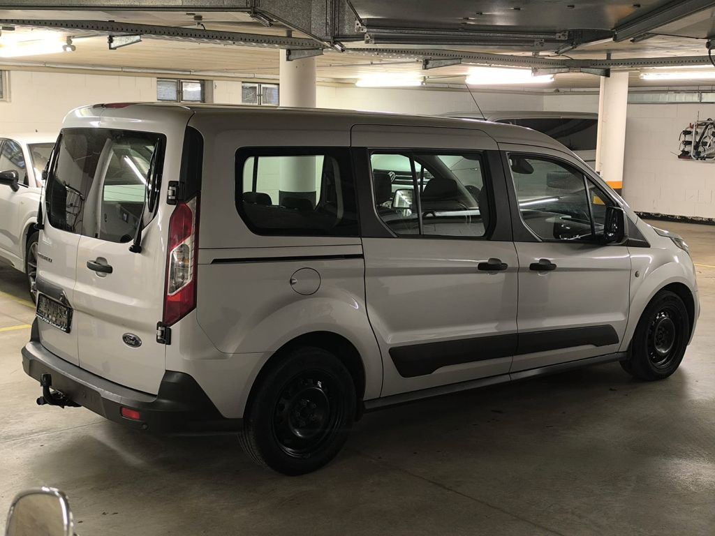 Image of Ford Grand Tourneo