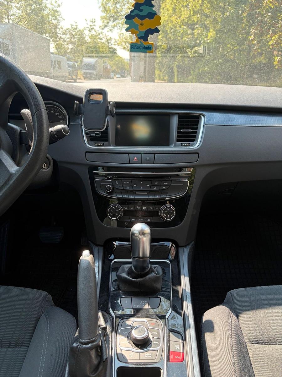 Peugeot 508 2011 — photo 8