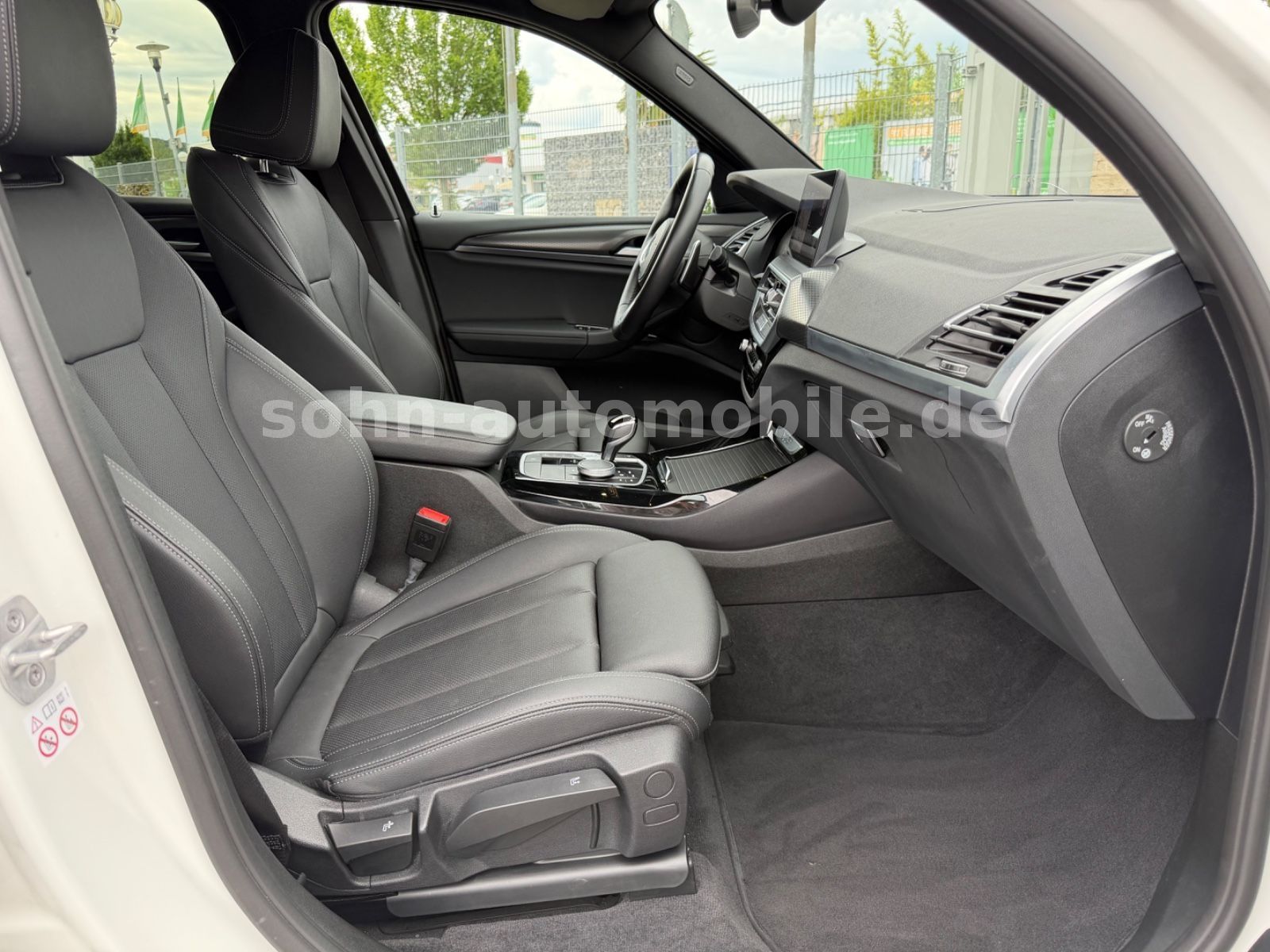 BMW X3 xDrive 20i M-Sport 1.Hand/LiveCo/LED/Navi/19" foto 24