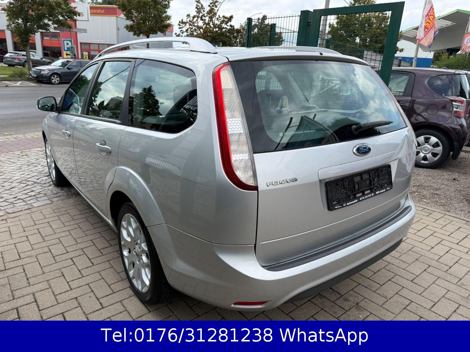 Ford Focus 2009 — rear view