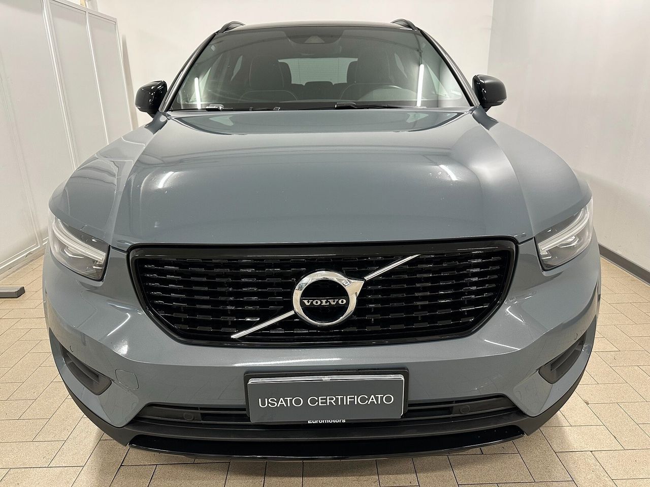 Volvo XC40 D3 Geartronic R-design imagem 2