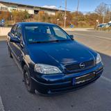 Opel Astra 1.6 Njoy bis 30.4 angemeldet  - Opel Astra Njoy mit Benzin-Antrieb