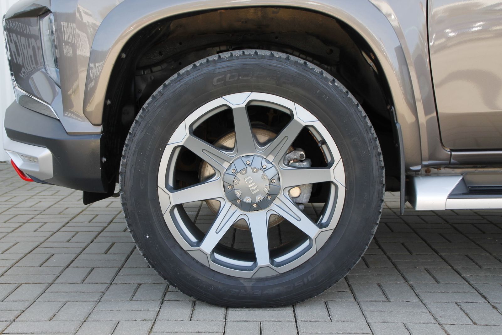 Fahrzeugabbildung Mitsubishi L200 (KL0/KJ0) Spirit Doppelkabine 4WD