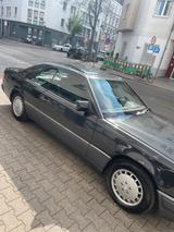 Mercedes-Benz Mercedes w124 Coupé? - Mercedes-Benz Coupé aus dem Jahr 1990