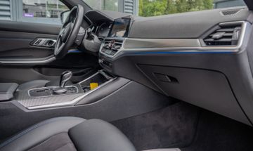 Fahrzeugabbildung BMW 318i Touring M-Sport SERVICE-GARANTIE|SPUR|ACC