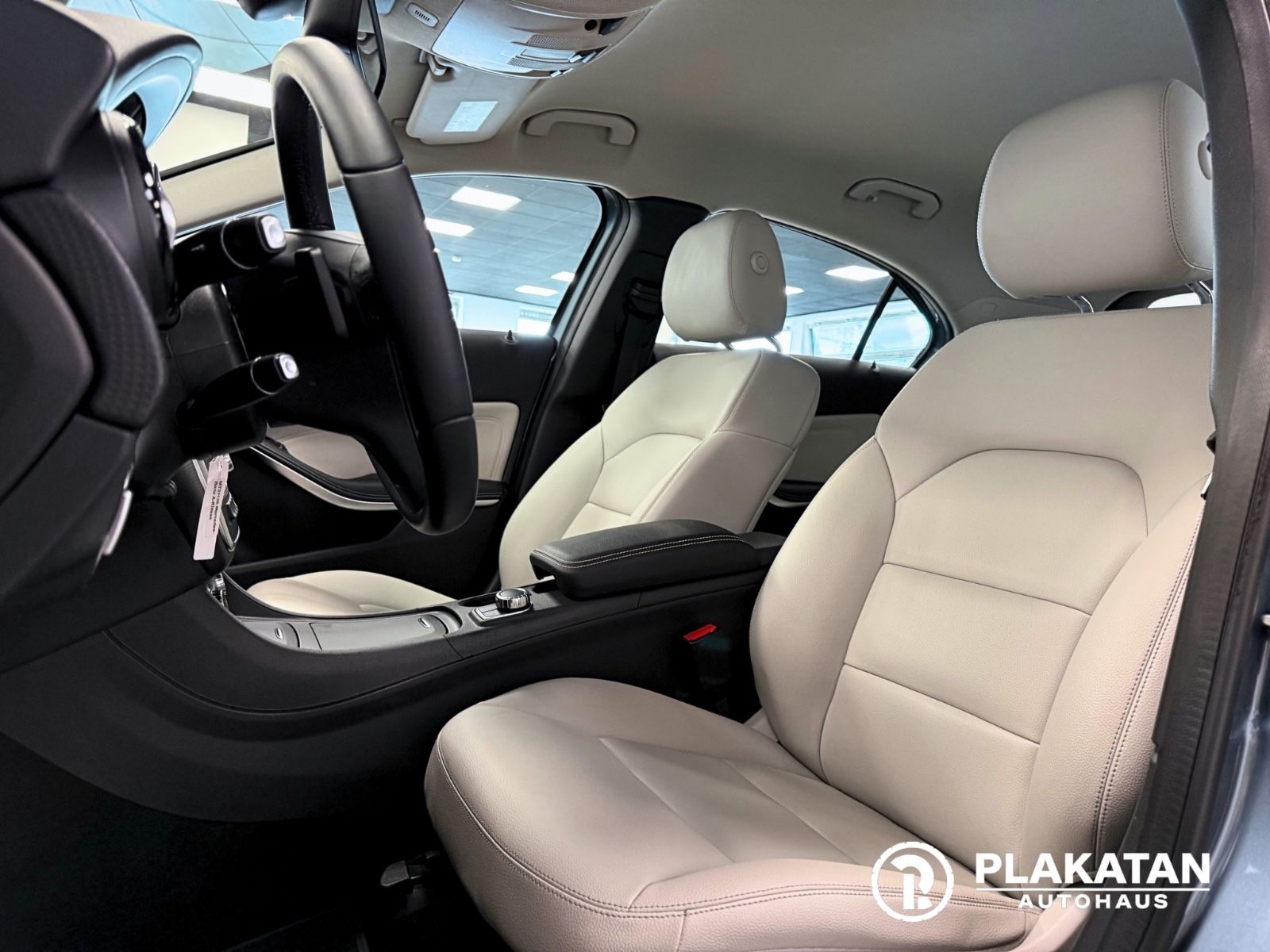 Fahrzeugabbildung Mercedes-Benz A 180 Style Bi-Xenon 1Hand MB-Service