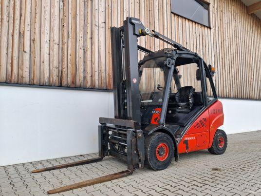 Linde H 30 Diesel Triplex Zinkenverstellgerät