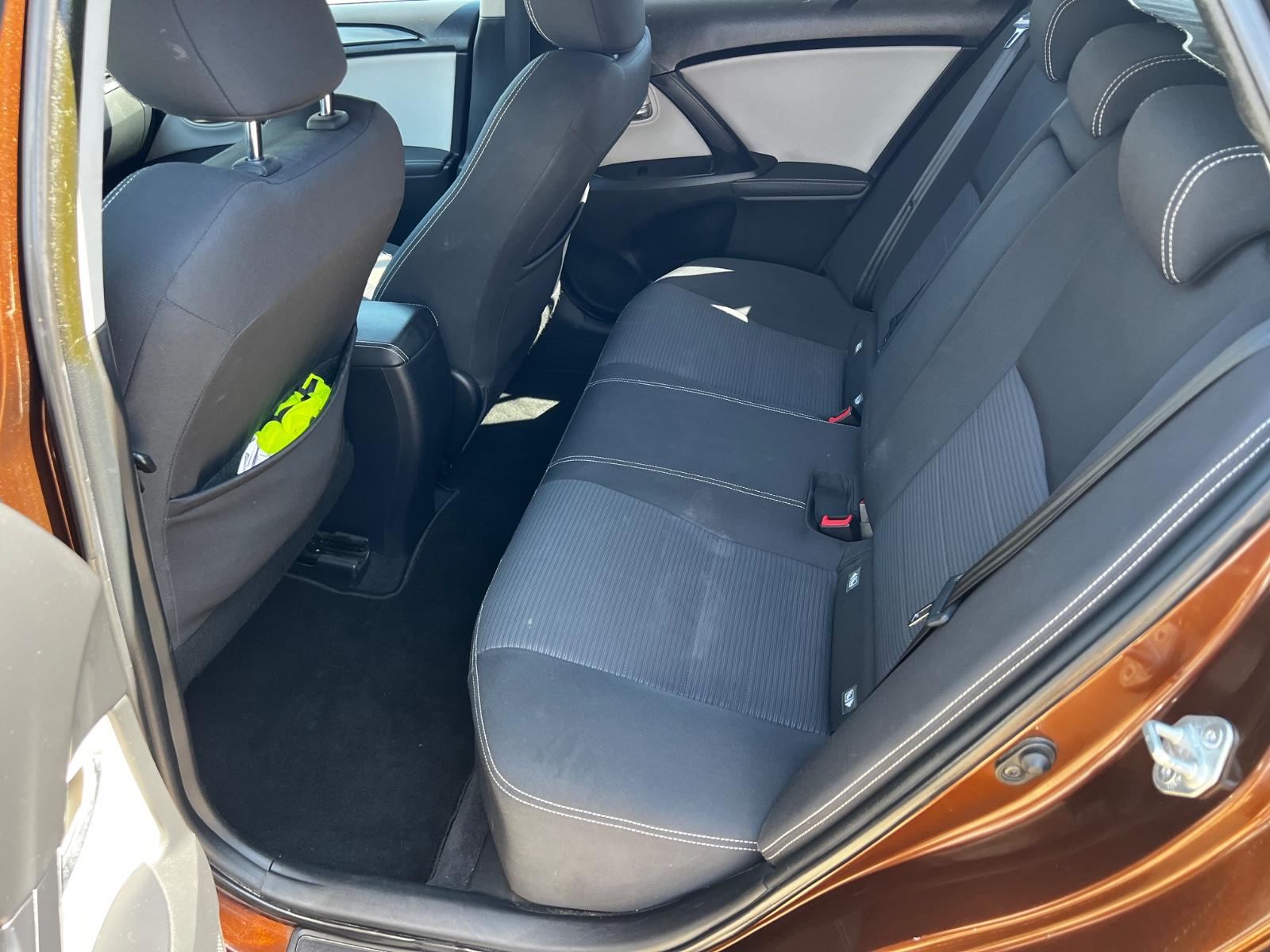 Toyota Avensis 2015 — photo 24
