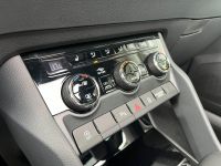 SKODA Karoq 1.5 TSI DSG Sportline PANO KAM AHK 4JGAR bei Autohaus Landmann & Maier OHG