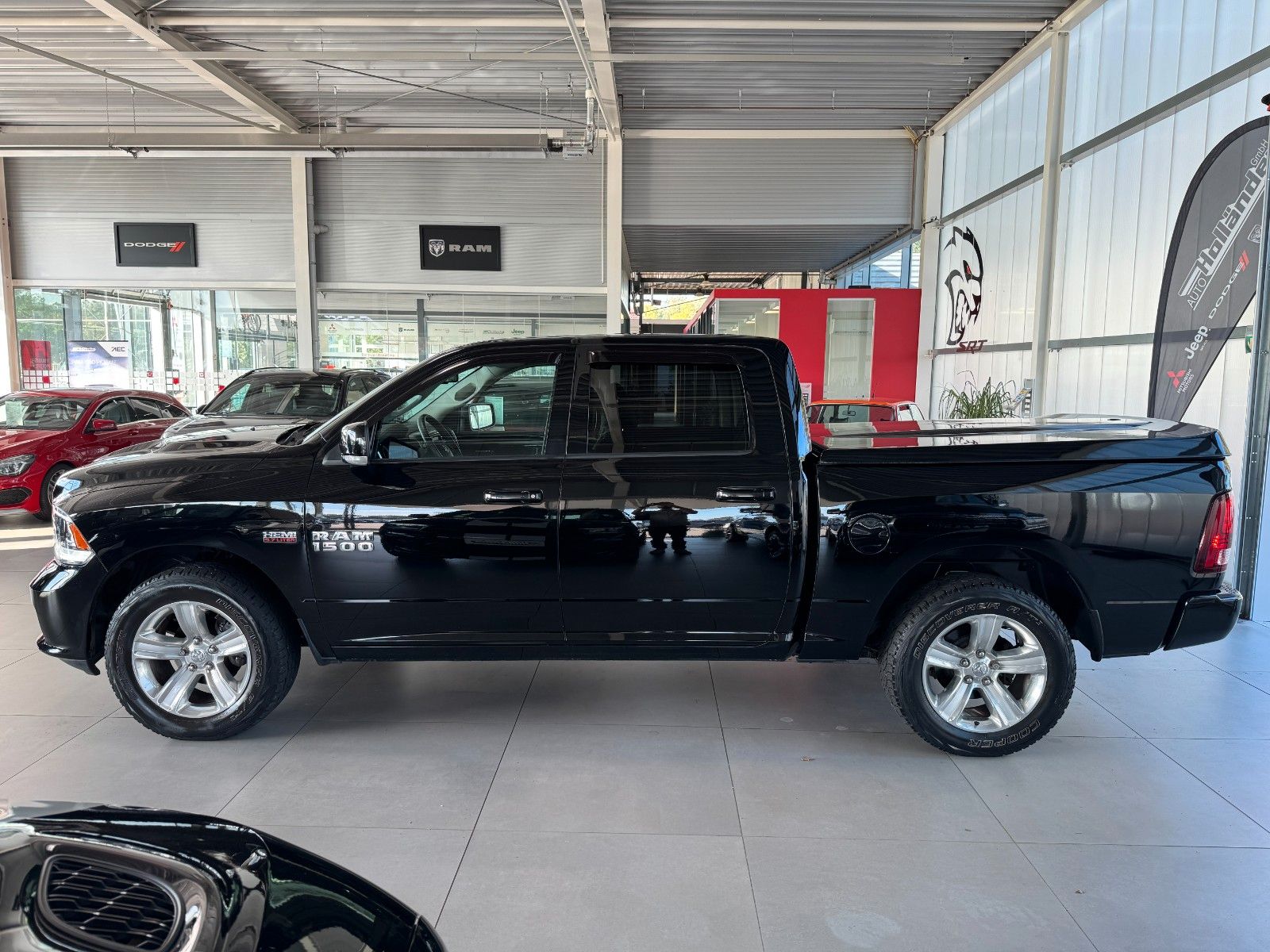 Fahrzeugabbildung Dodge RAM 5,7 Crew Cab Sport LPG 1Hand Deutsche EZ