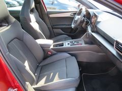 CUPRA Leon Sportstourer 2.0 TSI VZ 4D DSG Ahk Pano RFK CUPRA Leon Sportstourer 2.0 TSI VZ 4D DSG Ahk Pano RFK