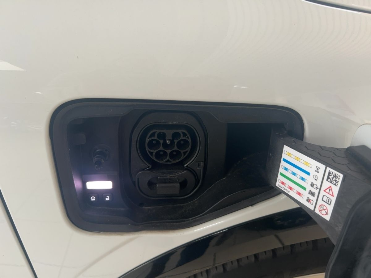 Fahrzeugabbildung Renault Megane E-TECH TECHNO EV40 130hp boost charge