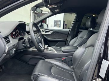 Audi Q7 - 11