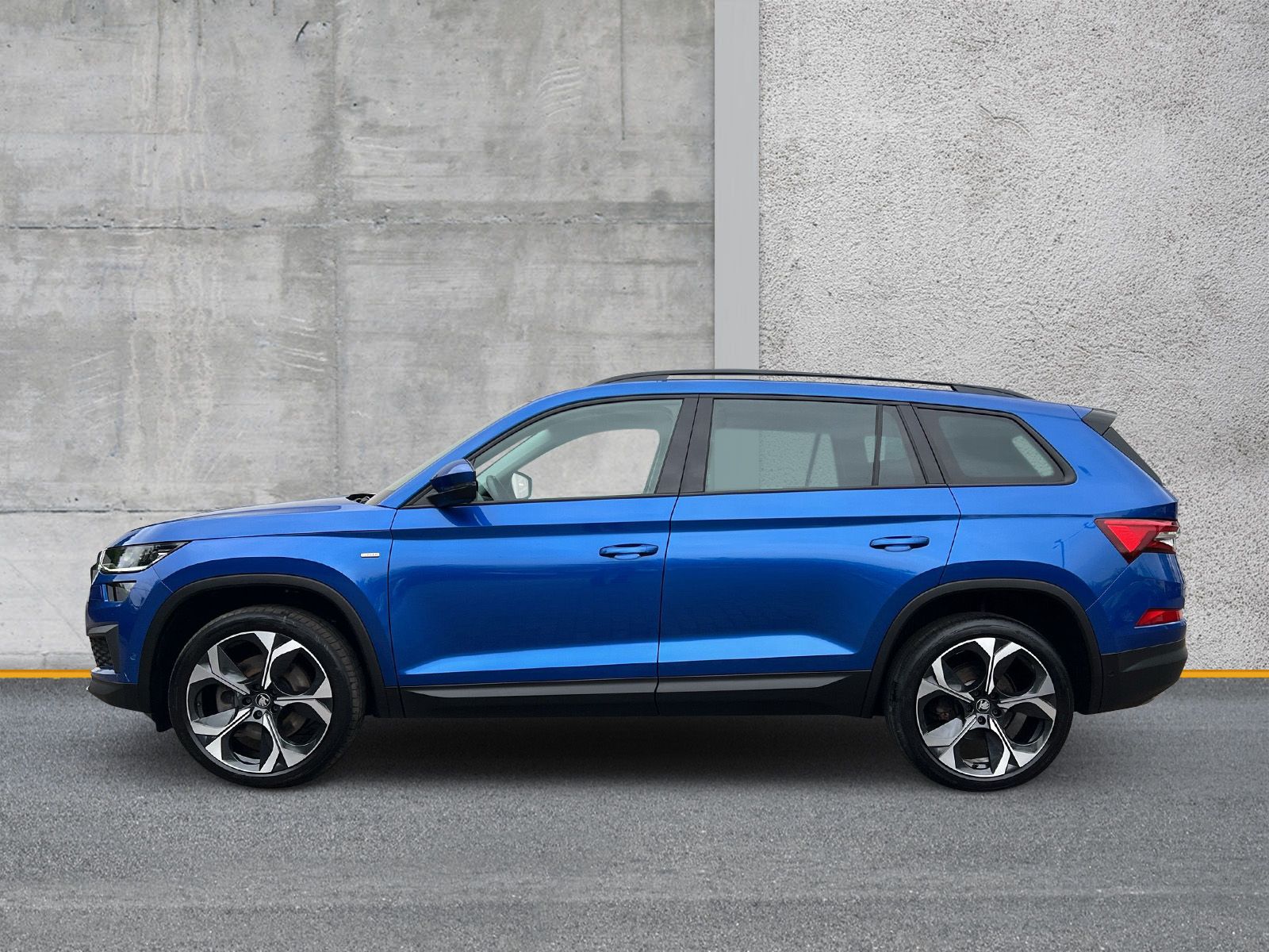 Skoda Kodiaq 2.0 TDI DSG 4x4 Clever MATRIX KAMERA AHK  foto 2