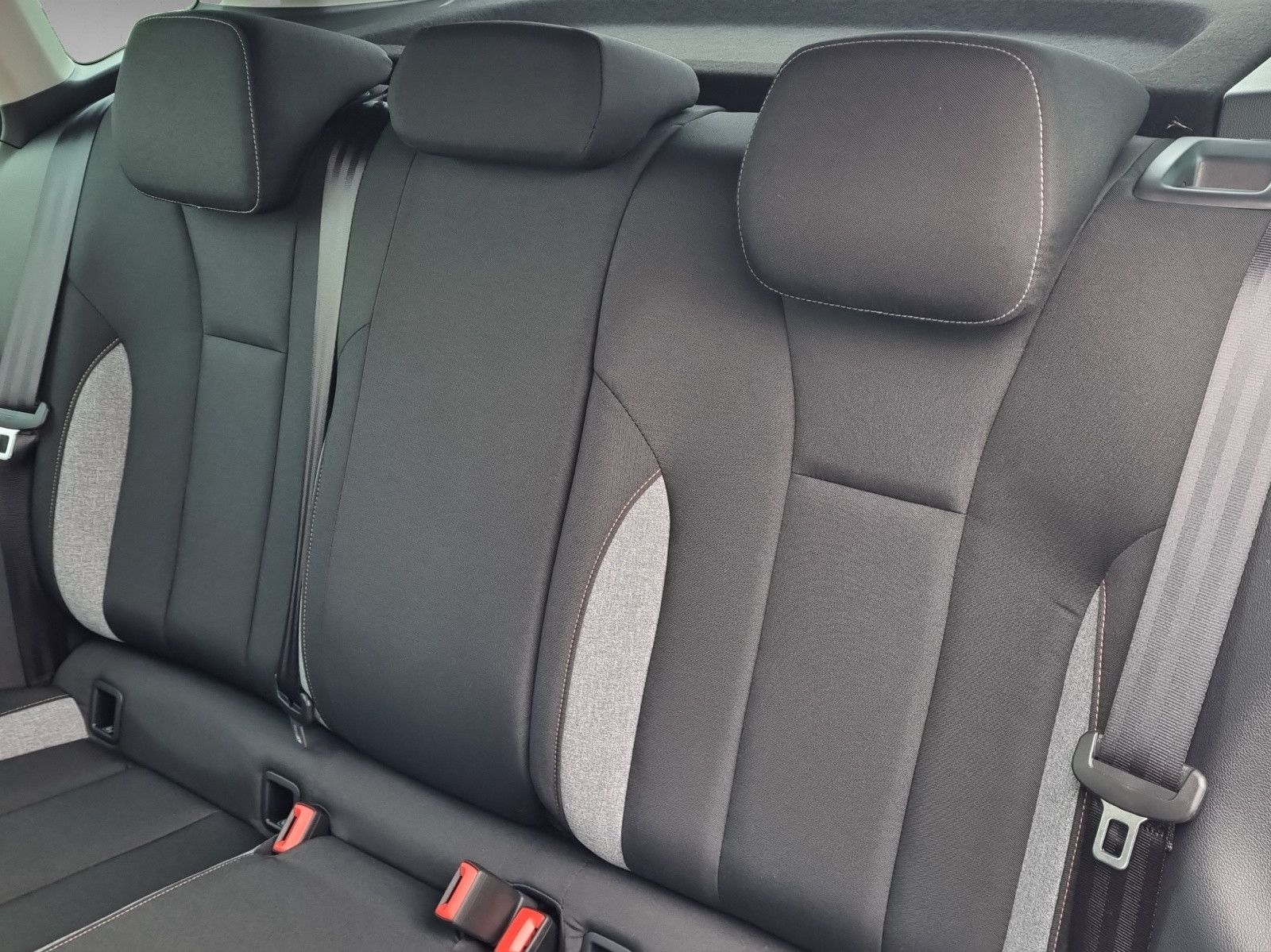 Fahrzeugabbildung SKODA Kamiq Tour 1,0 TSI 85KW/110PS Fahrassi Clever