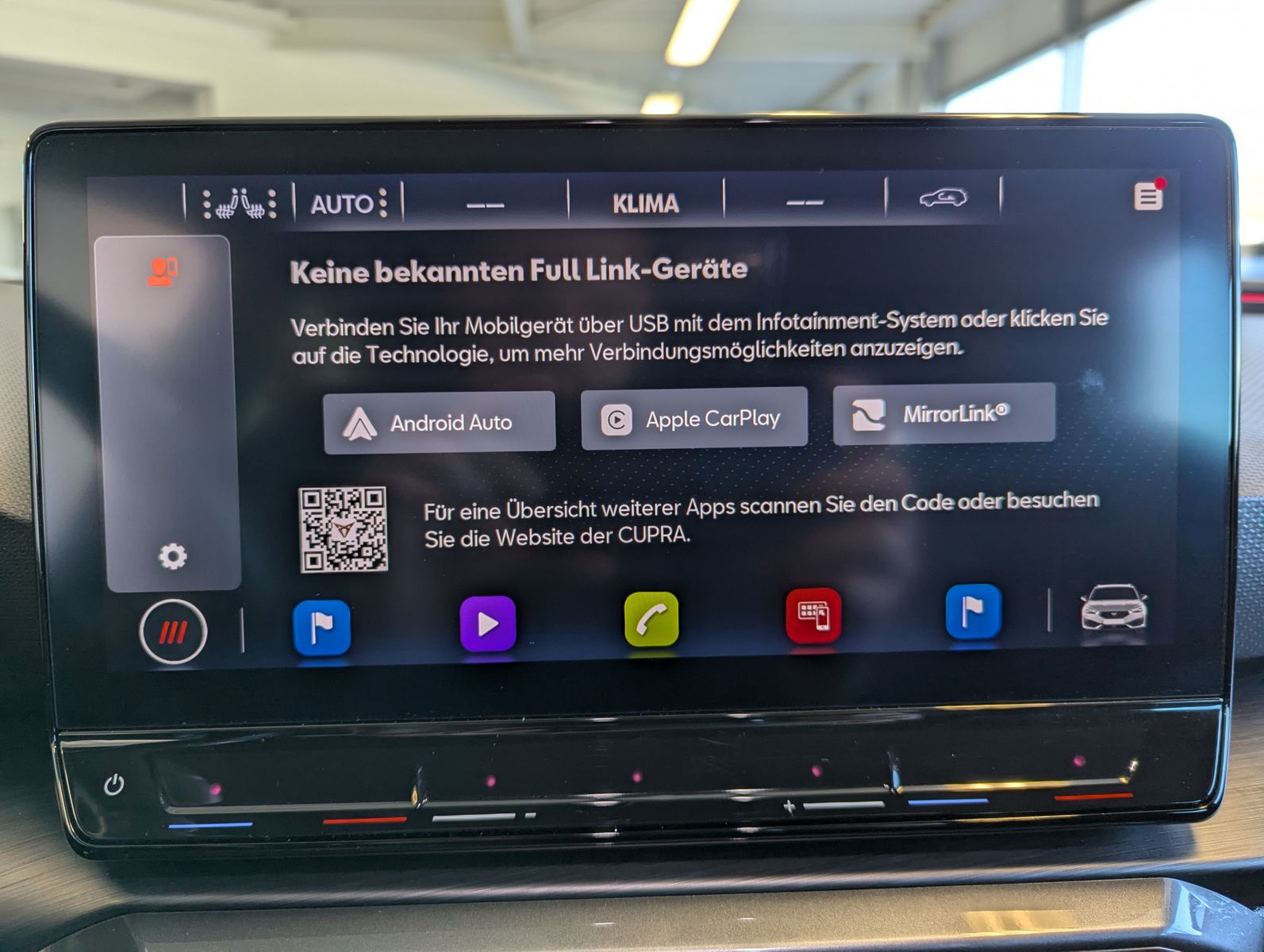 Fahrzeugabbildung CUPRA Leon 1.5eTSI DSG Matrix Cam Vision+ Full Link