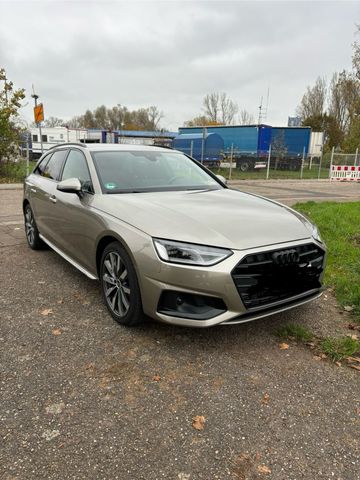 Audi A4 Avant advanced 35 TFSI 150PS S line