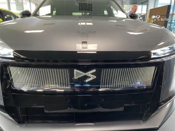 DS Automobiles N°8 ETOILE AWD LONG RANGE 350 PS Massage, Matrix
