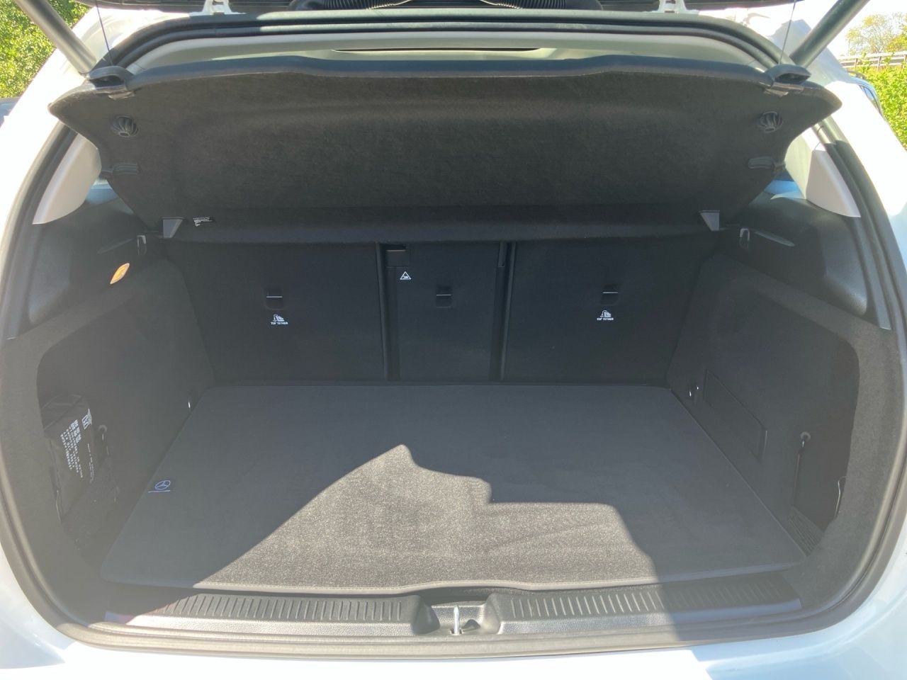 Fahrzeugabbildung Mercedes-Benz B 200 PANO+AHK+360°+MEMORY+