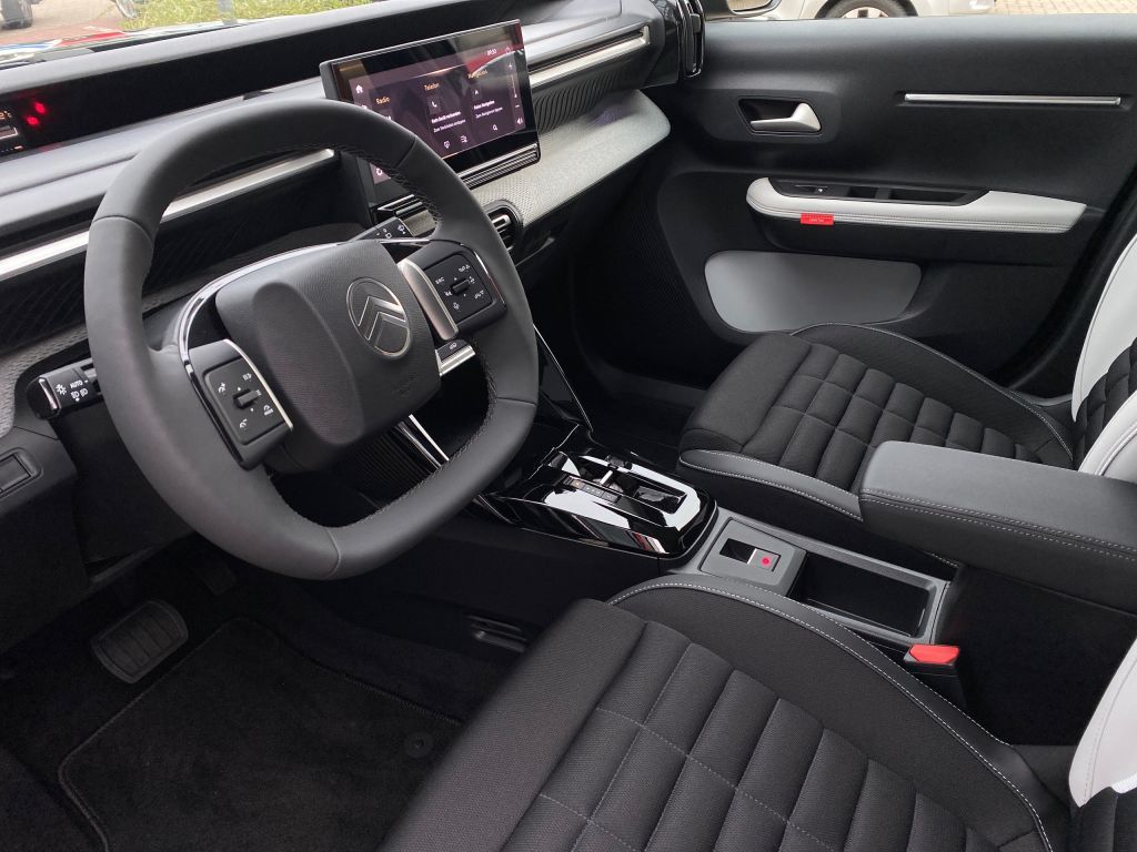 Fahrzeugabbildung Citroën e-C3 Aircross MAX *Winter-Paket*